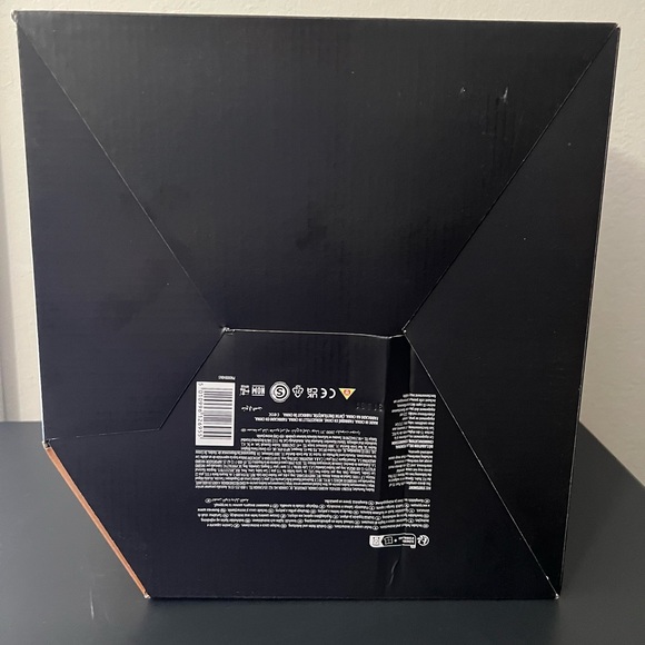 Star Wars Black Series Axe Woves Helmet NIB - Picture 6 of 7